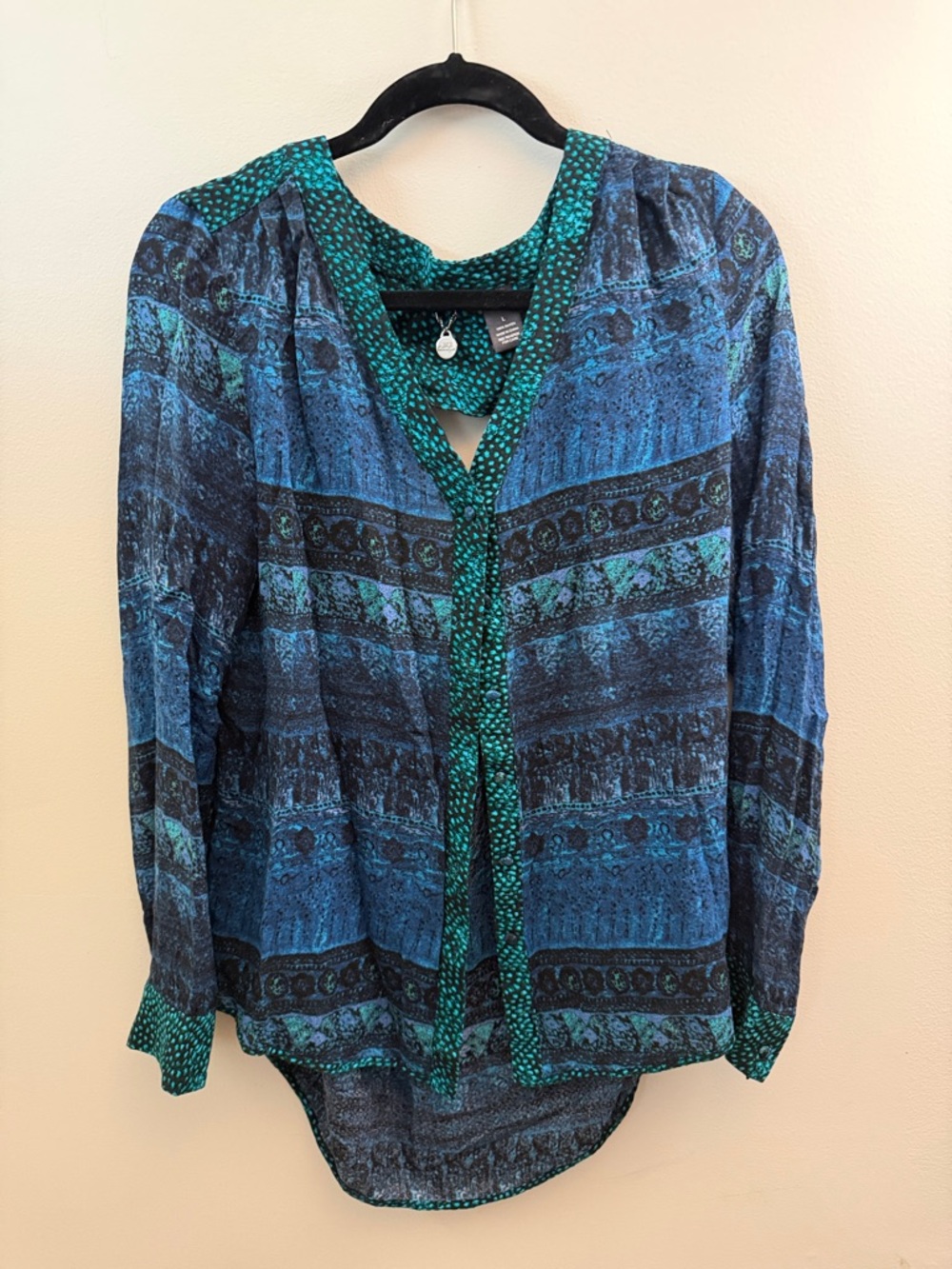 Like New!! BKE Button Up Top